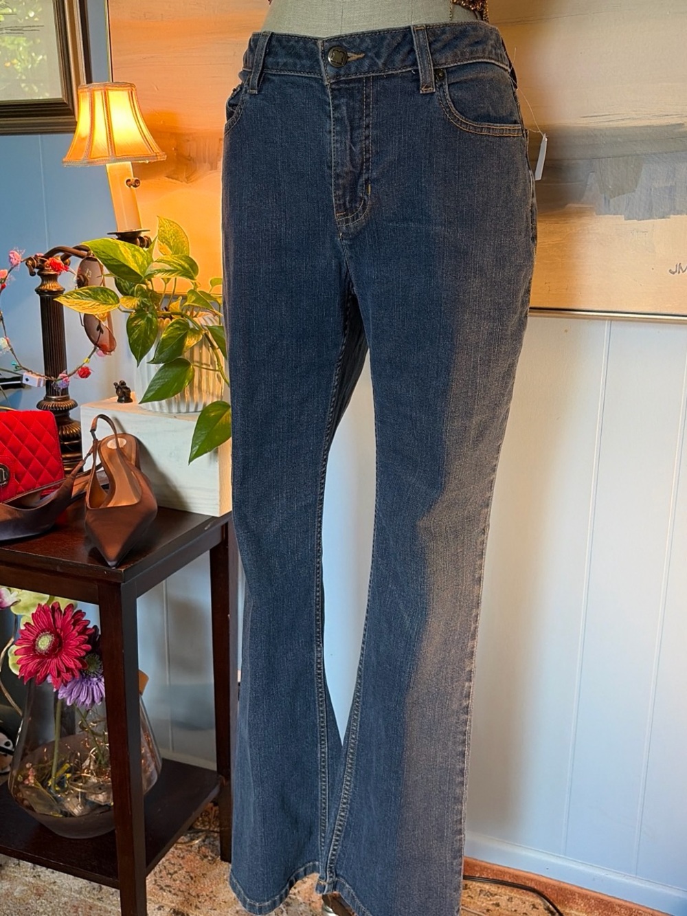 Liz Claiborne High Rise Straight Leg Jeans in Dark Blue Wash